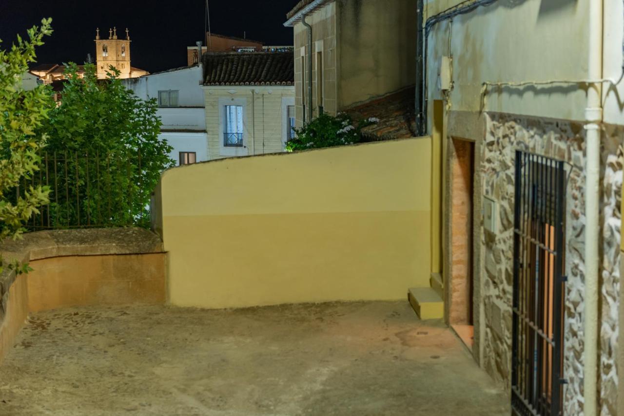 Galarza Deluxe Casa Xvi-Xvii Parking Privado Gratis Apartment Caceres Exterior photo